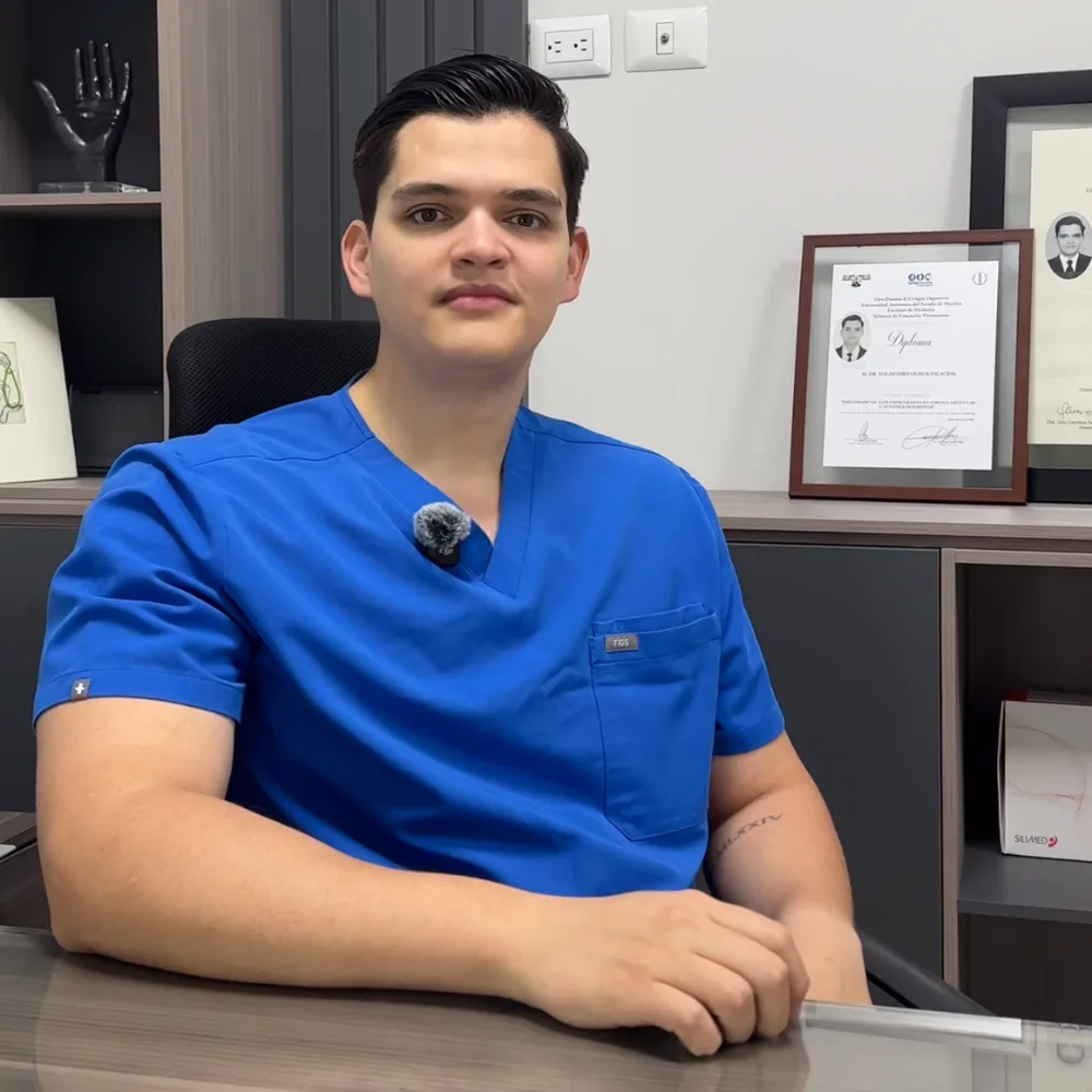 dr-alejandro-olmos-palacios-traumatologo-y-ortopedista-en-culiacan.webp
